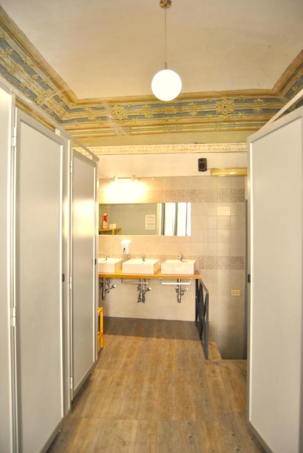 Balarm - Hostel And Bar 巴勒莫 外观 照片