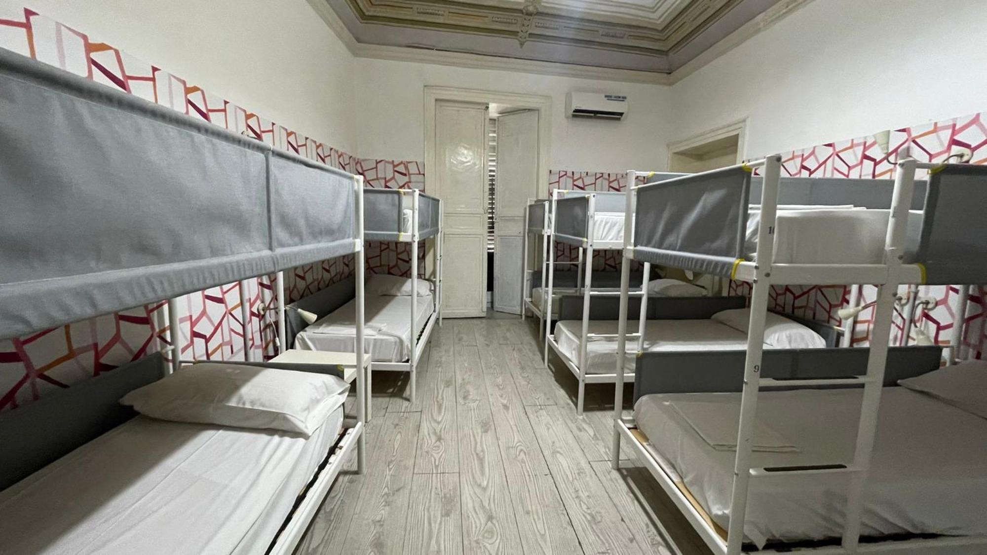 Balarm - Hostel And Bar 巴勒莫 外观 照片